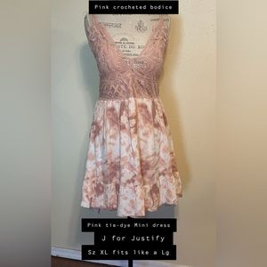 Women’s dresses